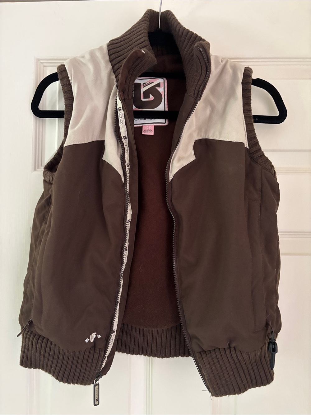 Burton snowboarding vest in brown and cream